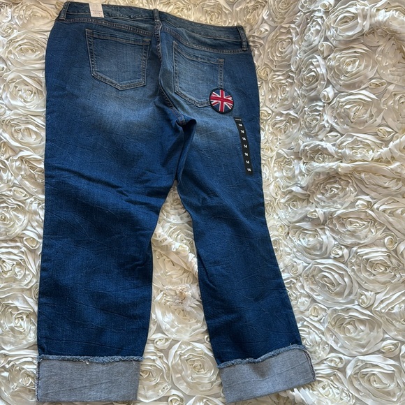 NEW torrid boyfriend jeans - Picture 9 of 10